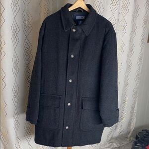 Lands' End Dark Gray Pea Coat Medium 100% Wool. LIKE NEW quilted lined